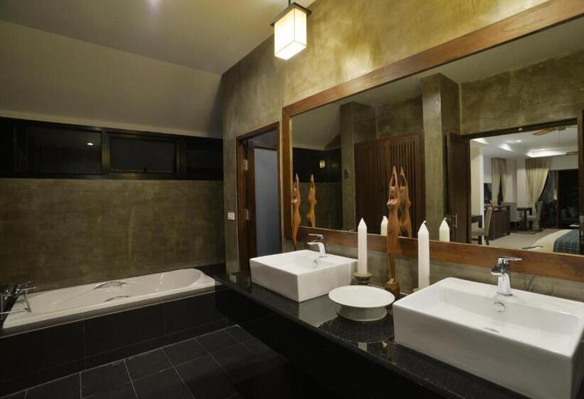 디럭스 룸, The Quarter Pai