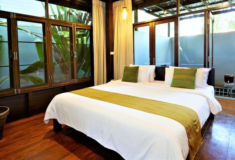 디럭스 룸, The Quarter Pai