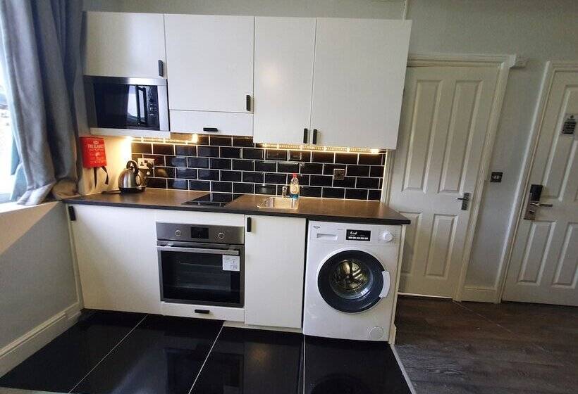 Студия Стандарт, W6