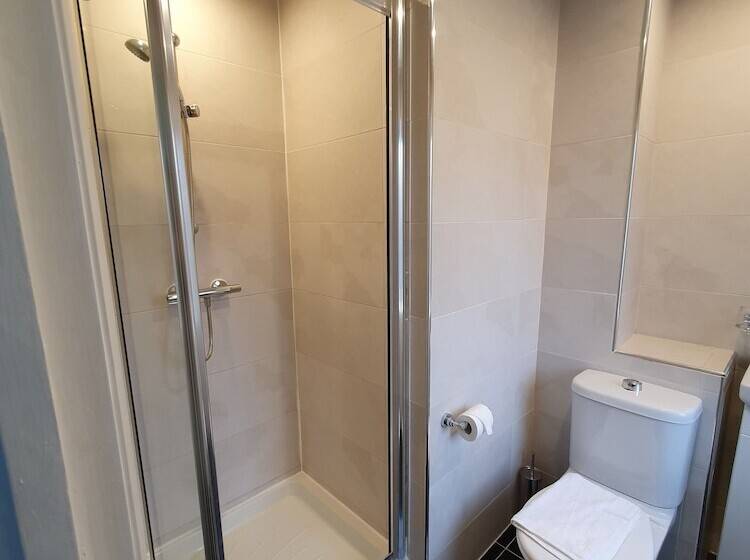 Студио Executive, W6
