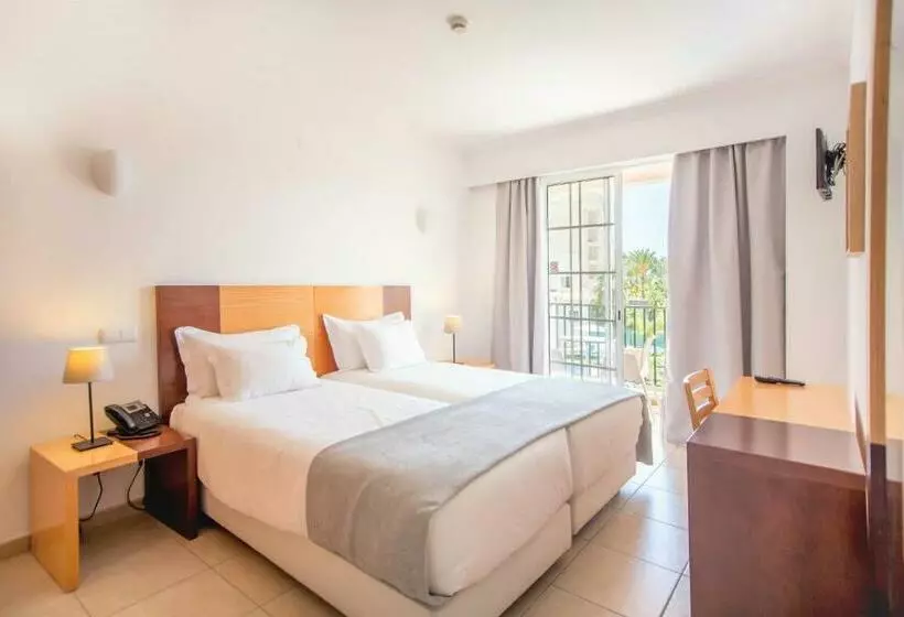 プールビューのスーペリアー１ベッドルームアパートメント, Aquamar Albufeira