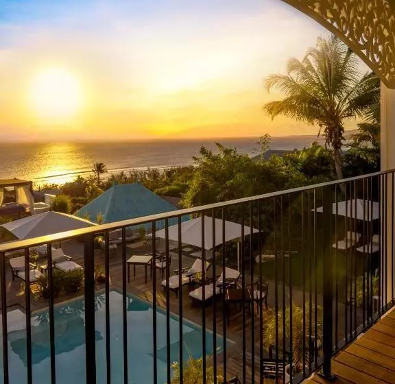 اتاق لوکس با چشمانداز دریا, Blue Margouillat Seaview Hotel Relais & Chateaux