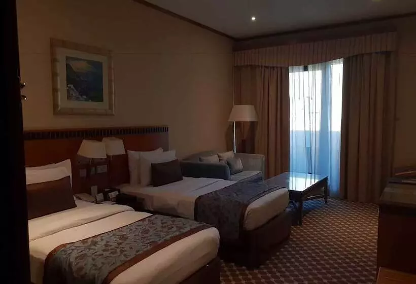 اتاق سوپریور, Golden Tulip Hotel Al  Barsha