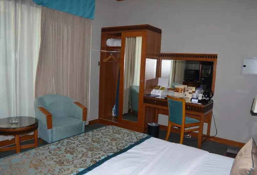 اتاق سوپریور, Golden Tulip Hotel Al  Barsha