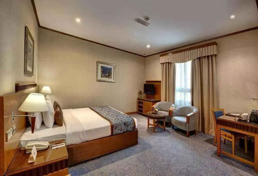 سوییت, Golden Tulip Hotel Al  Barsha
