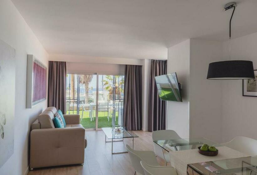 2침실 프리미엄 아파트, Flamingo Beach Mate