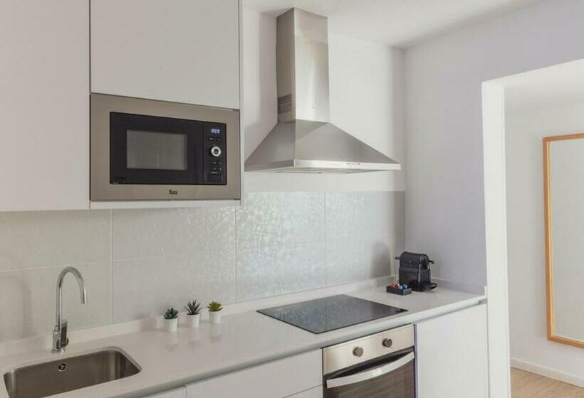 带2个卧室的优质公寓, Flamingo Beach Mate