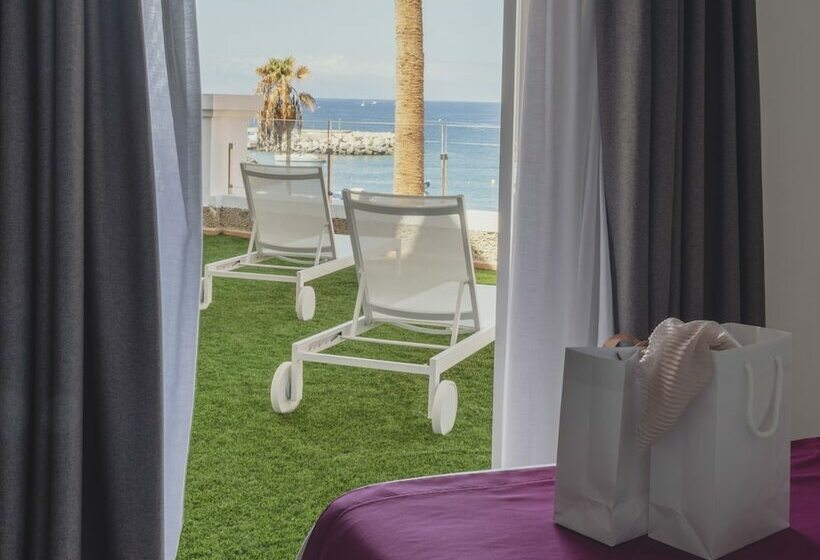 Апартаменты Premium 2 Спальни, Flamingo Beach Mate