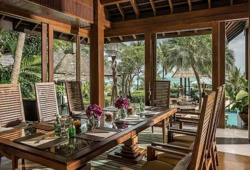 Villa 4 Makuuhuonetta, Four Seasons Resort Koh Samui