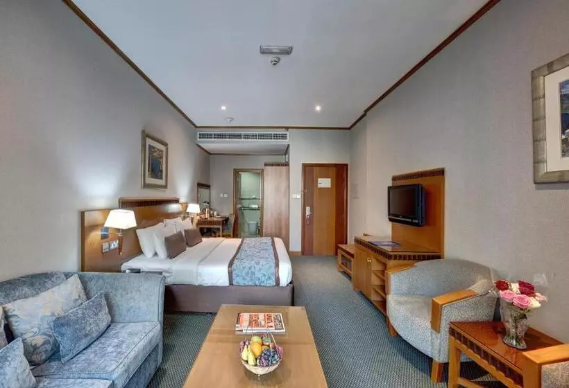 اتاق لوکس, Golden Tulip Hotel Al  Barsha
