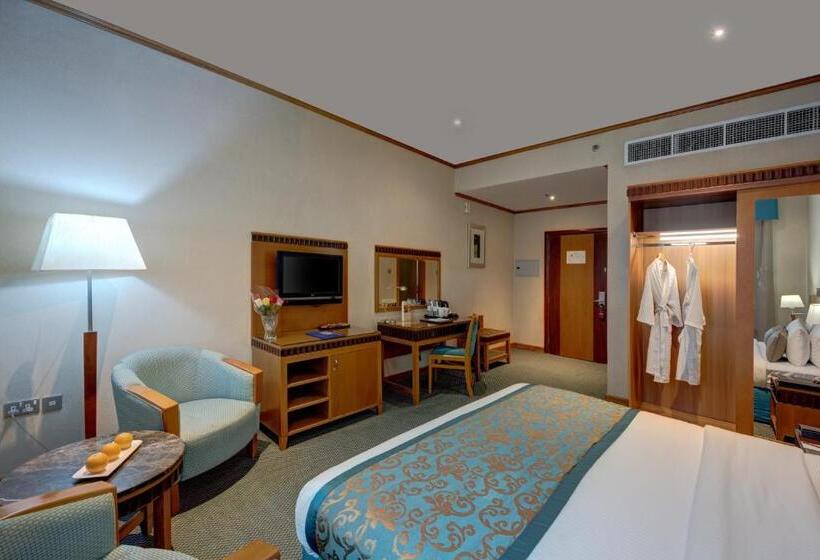 Номер Deluxe, Golden Tulip Hotel Al  Barsha