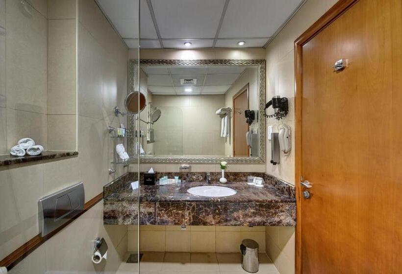 Люкс, Golden Tulip Hotel Al  Barsha