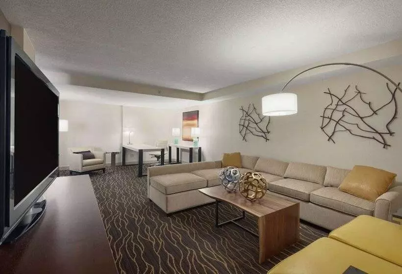 キングサイズベッドのジュニアスイート, Hilton Salt Lake City Center