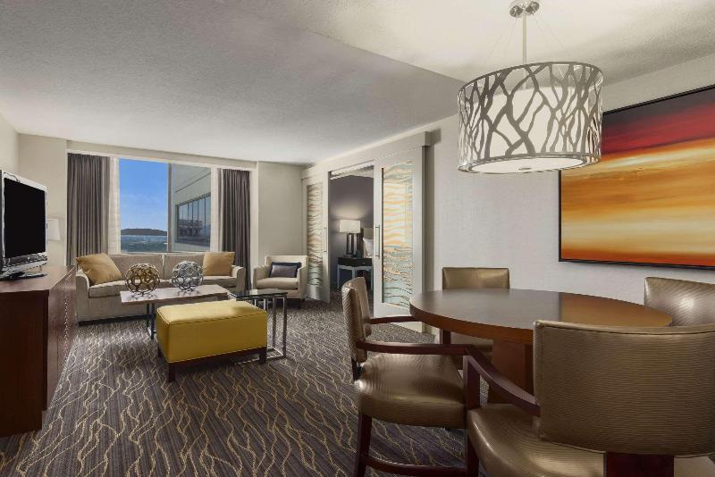 Люкс Кровать Кинг, Hilton Salt Lake City Center