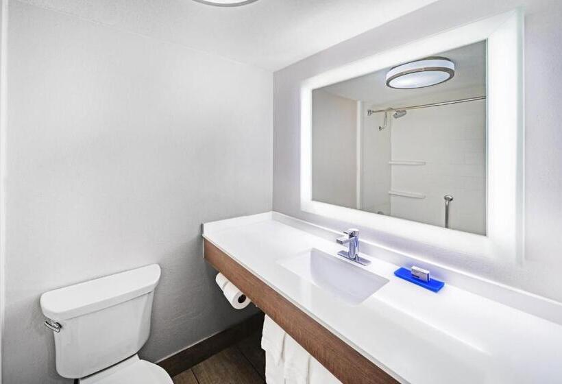 クイーンサイズベッドのスタンダードルーム, Holiday Inn Express El Paso Central, An Ihg