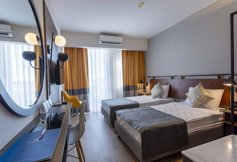 Номер Стандарт, Ramira Joy