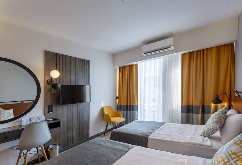 Номер Стандарт, Ramira Joy