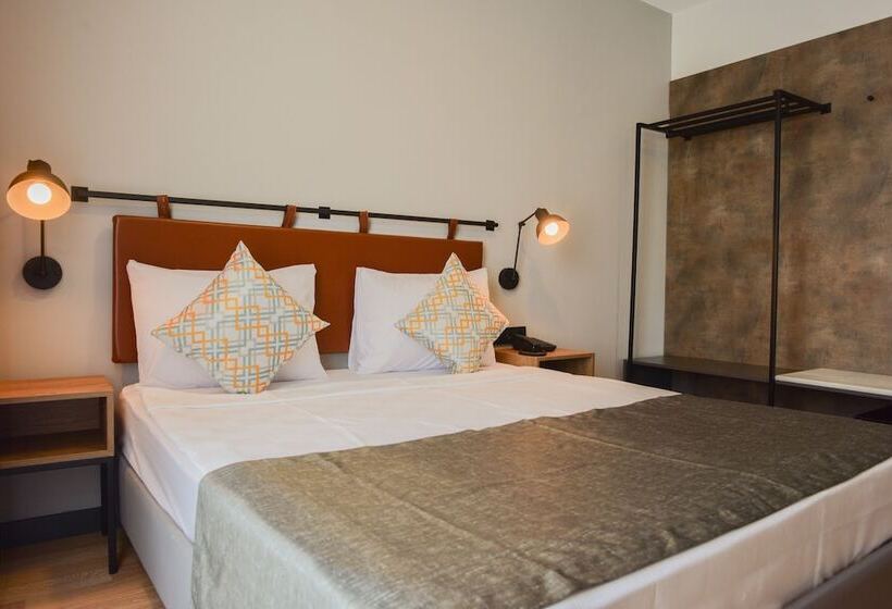 Номер Стандарт, Ramira Joy