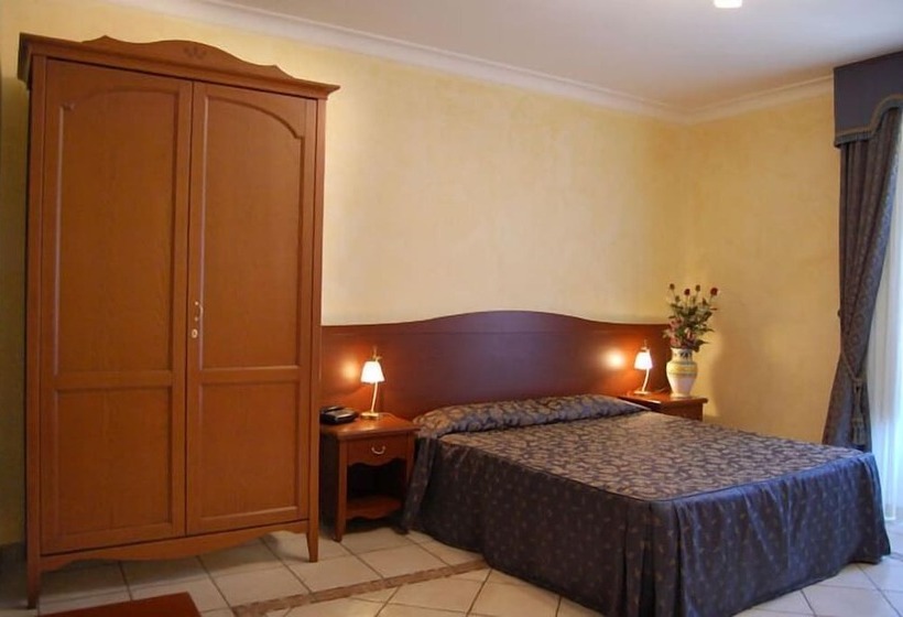 标准工作室, Residence Alberghiero Eolie