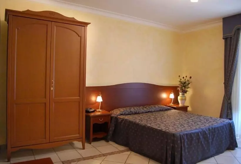 استودیوی استاندارد, Residence Alberghiero Eolie