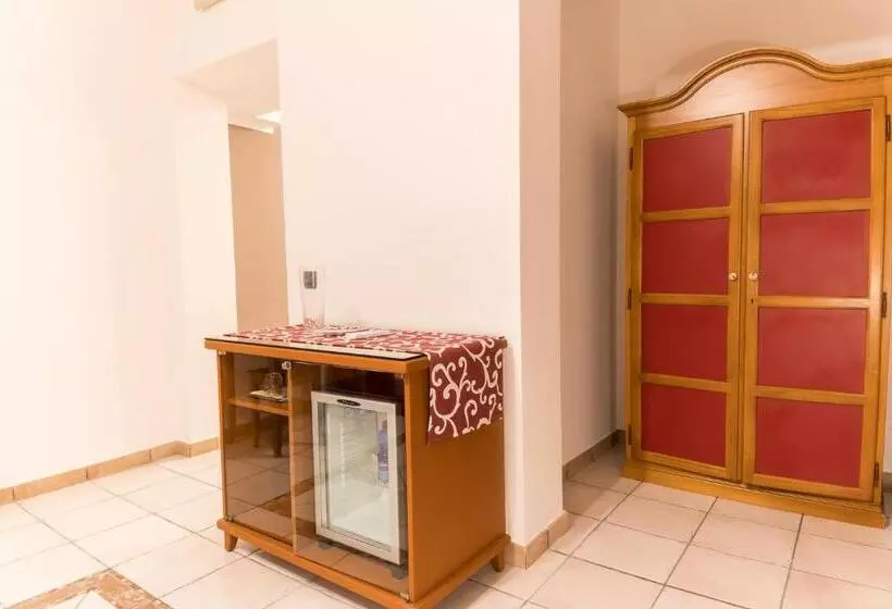 استودیوی استاندارد, Residence Alberghiero Eolie