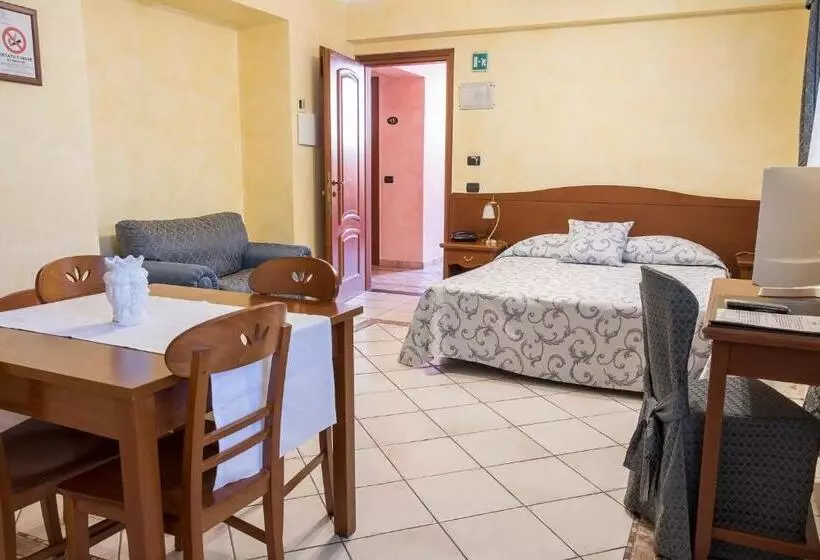 استودیوی استاندارد, Residence Alberghiero Eolie
