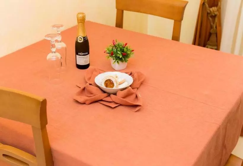 استودیوی سوپریور, Residence Alberghiero Eolie