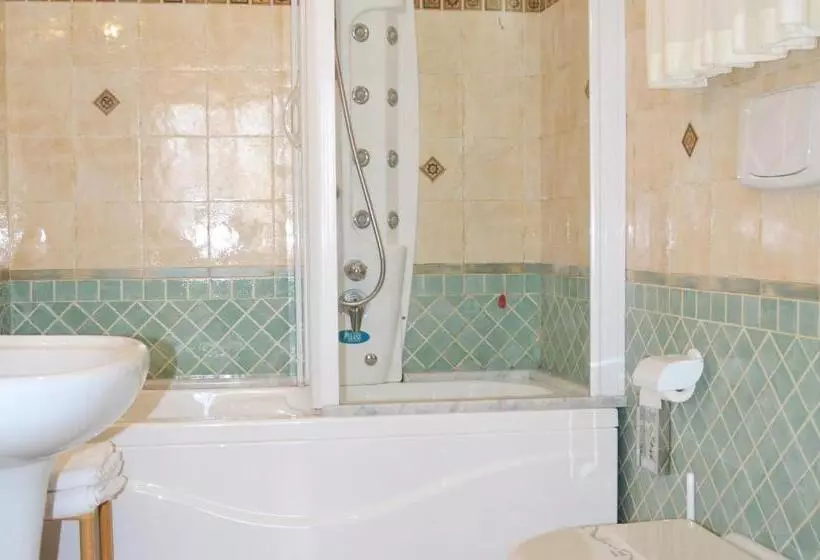 استودیوی لوکس, Residence Alberghiero Eolie