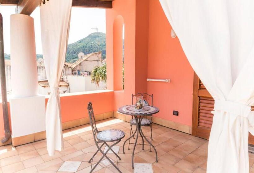 标准间带露台, Residence Alberghiero Eolie