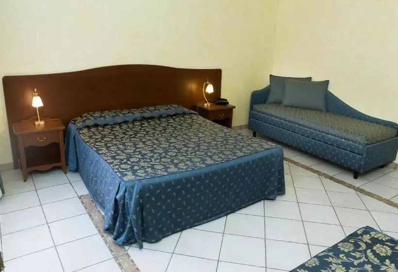 استودیو خانوادگی, Residence Alberghiero Eolie