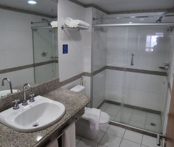 غرفة ديلوكس ثلاثية, Reymar Express