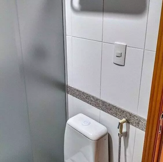 Deluxe Neljän Hengen Huone, Reymar Express