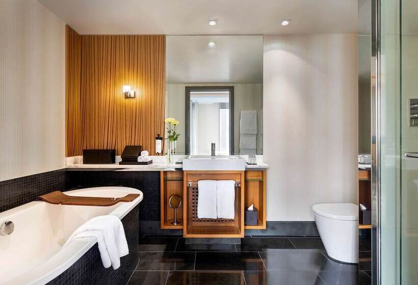 Номер Deluxe с Видом, Sofitel Auckland Viaduct Harbour