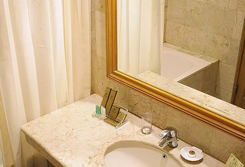 Junior Suite, Tunjungan