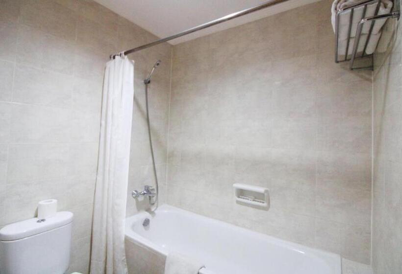 Полулюкс, Swiss Belhotel Manokwari