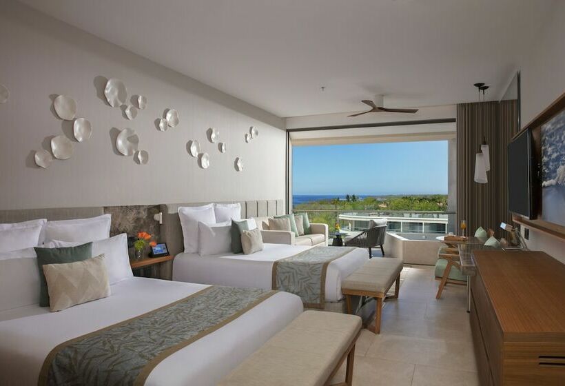 جناح جونيور كلوب بإطلالة جانبية على البحر, Dreams Bahia Mita Surf And Spa   All Inclusive