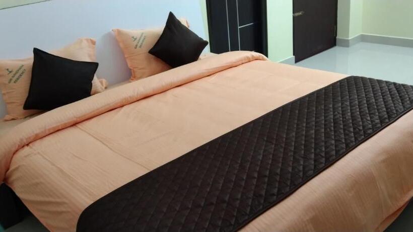 חדר דלוקס, Giri Nandhana Residency