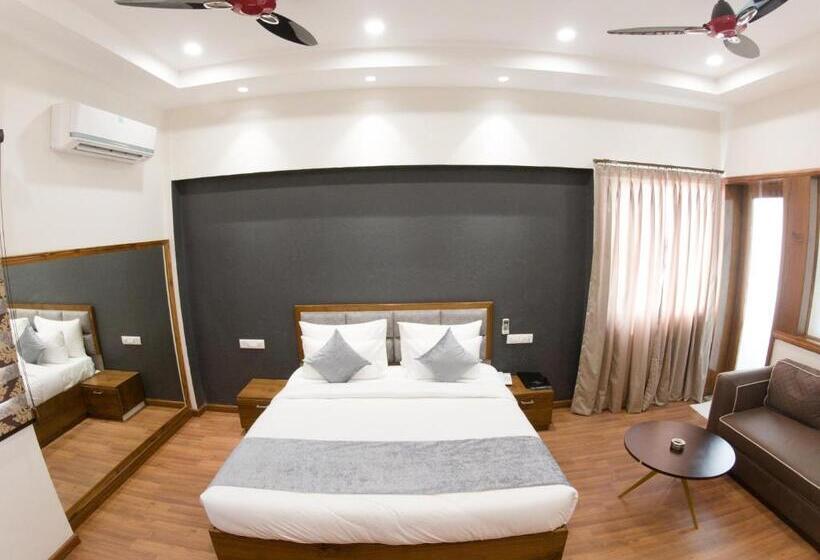 디럭스 룸 킹사이즈 침대, Vishal Imperial