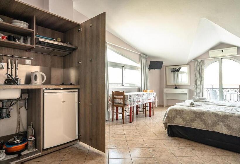 Triple Room Sea View, Zoi Studios