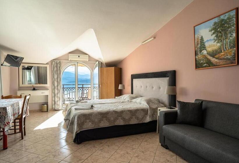 Triple Room Sea View, Zoi Studios