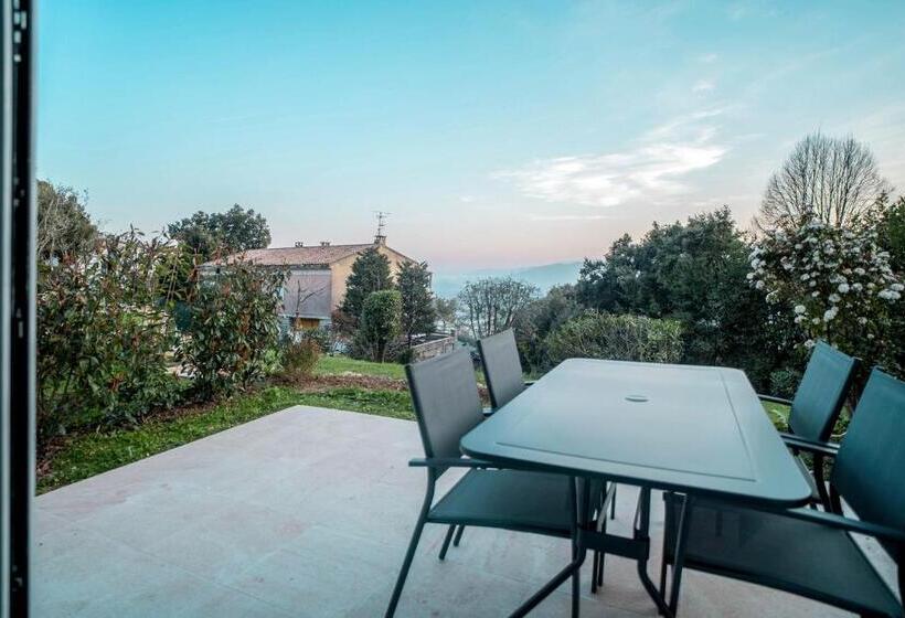 ファミリーステューディオ, La Colombière