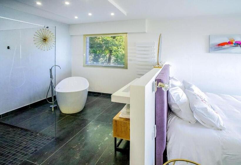 デラックスの4人部屋, La Colombière