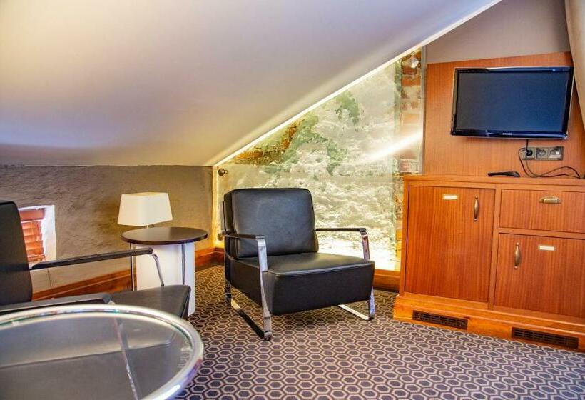 Люкс Повышенной Комфортности, Billnäsin Ruukki