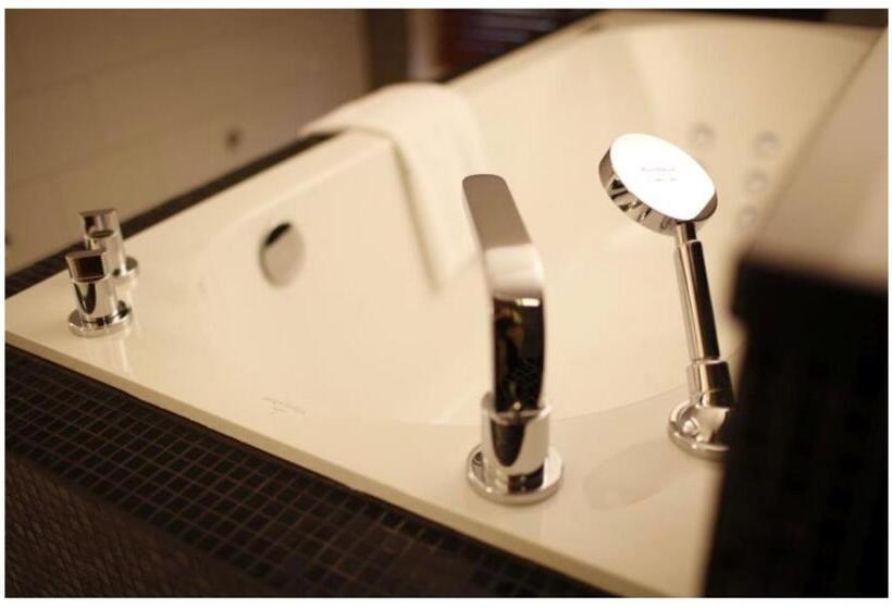 Люкс Повышенной Комфортности, Billnäsin Ruukki