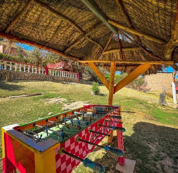 Family bungalow with lake view, Hostal Sol Y Lago