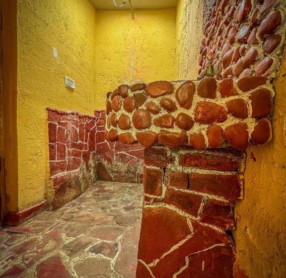 ویلای استاندارد با چشم‌انداز باغ, Hostal Sol Y Lago