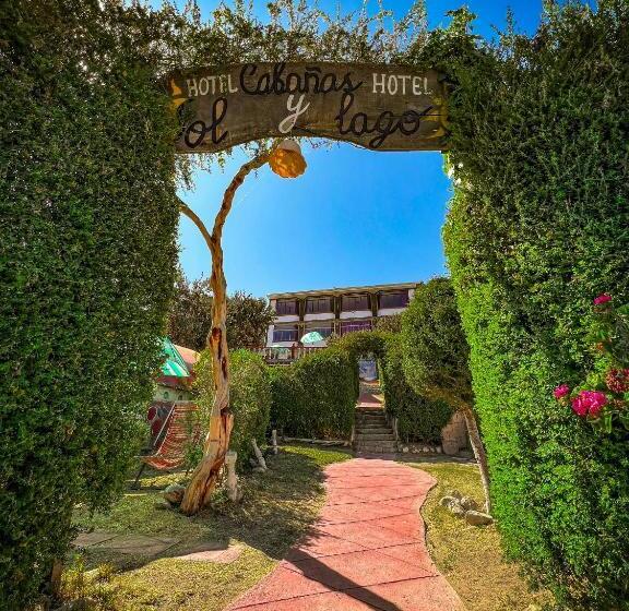 بانگلوی استاندارد, Hostal Sol Y Lago