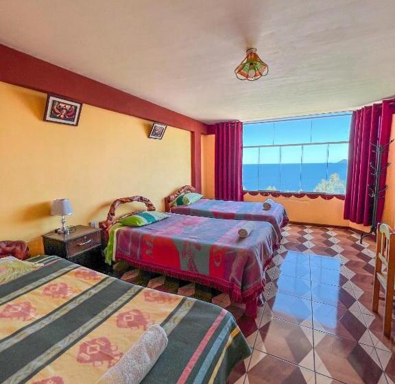 اتاق استاندارد سه نفره, Hostal Sol Y Lago