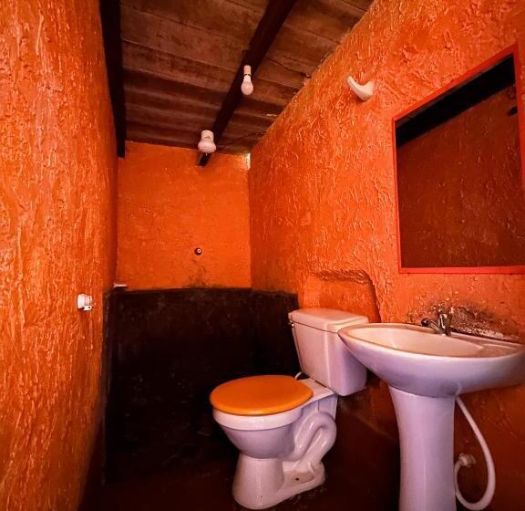 Family bungalow with lake view, Hostal Sol Y Lago