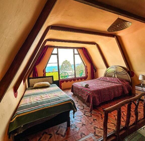 Family bungalow with lake view, Hostal Sol Y Lago